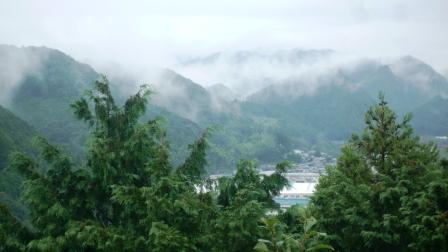 山と霧.JPG