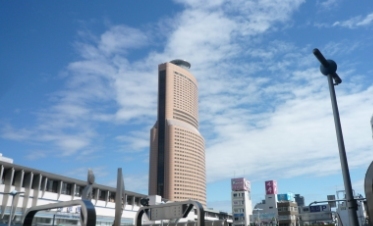 青空のアクトタワー.JPG